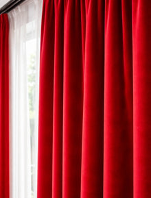 Samtvörhang Bright red