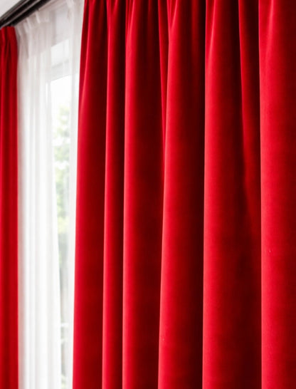Samtvörhang Bright red