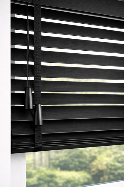 Houten Jaloezie 50mm - Softline - Zwart 001 - Maatwerkgordijnen.nl